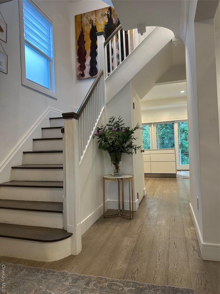 Property Photo:  25 Parkway Road  NY 10708 