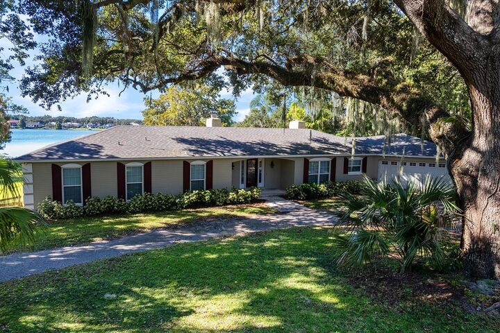 Property Photo:  633 Balmoral Road  FL 32789