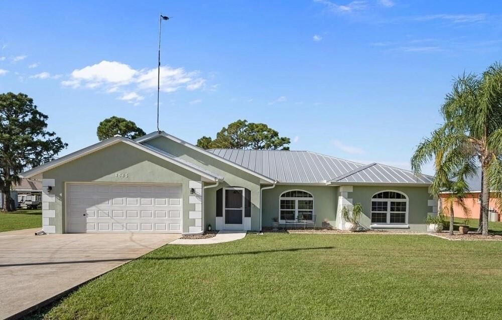 Property Photo:  4843 Shad Drive  FL 33870 