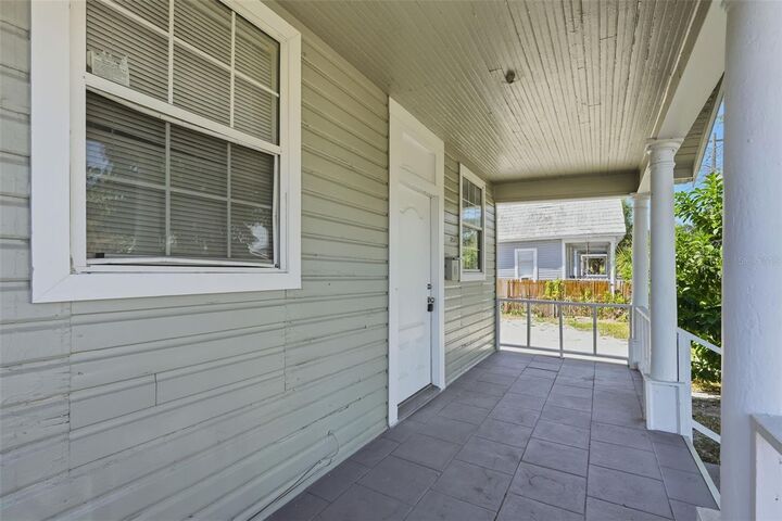 Property Photo: 2310 W Arch Street FL 33607