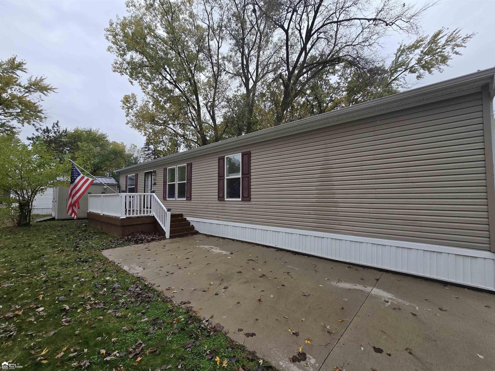 Property Photo: 4101 S Sheridan Road 132 MI 48449
