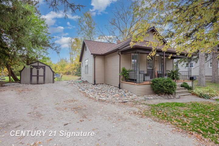 Property Photo: 1746 Brockway Street MI 48602