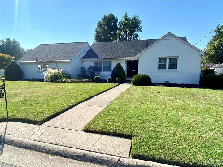 201 S Clayton Street  Charleston MO 63834 photo