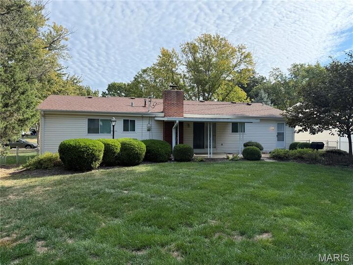 Property Photo: 5 Pittsfield Court MO 63017