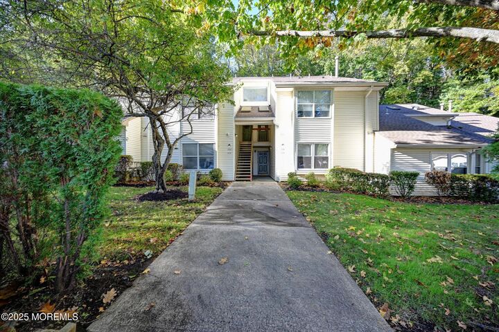 335 Sunshine Court  Englishtown NJ 07726 photo