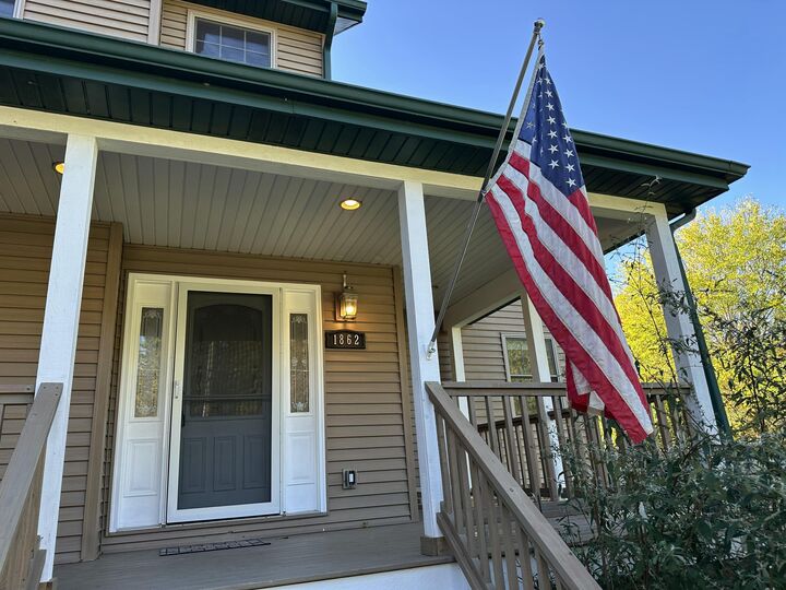 Property Photo: 1862 Derfla Drive MI 49085