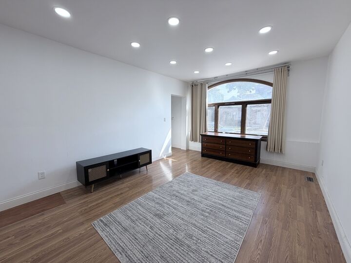 Property Photo:  3206 S Lowe Avenue  IL 60616