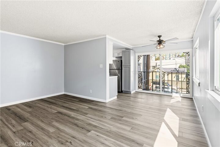 Property Photo:  615 E Broadway 204  CA 90802 