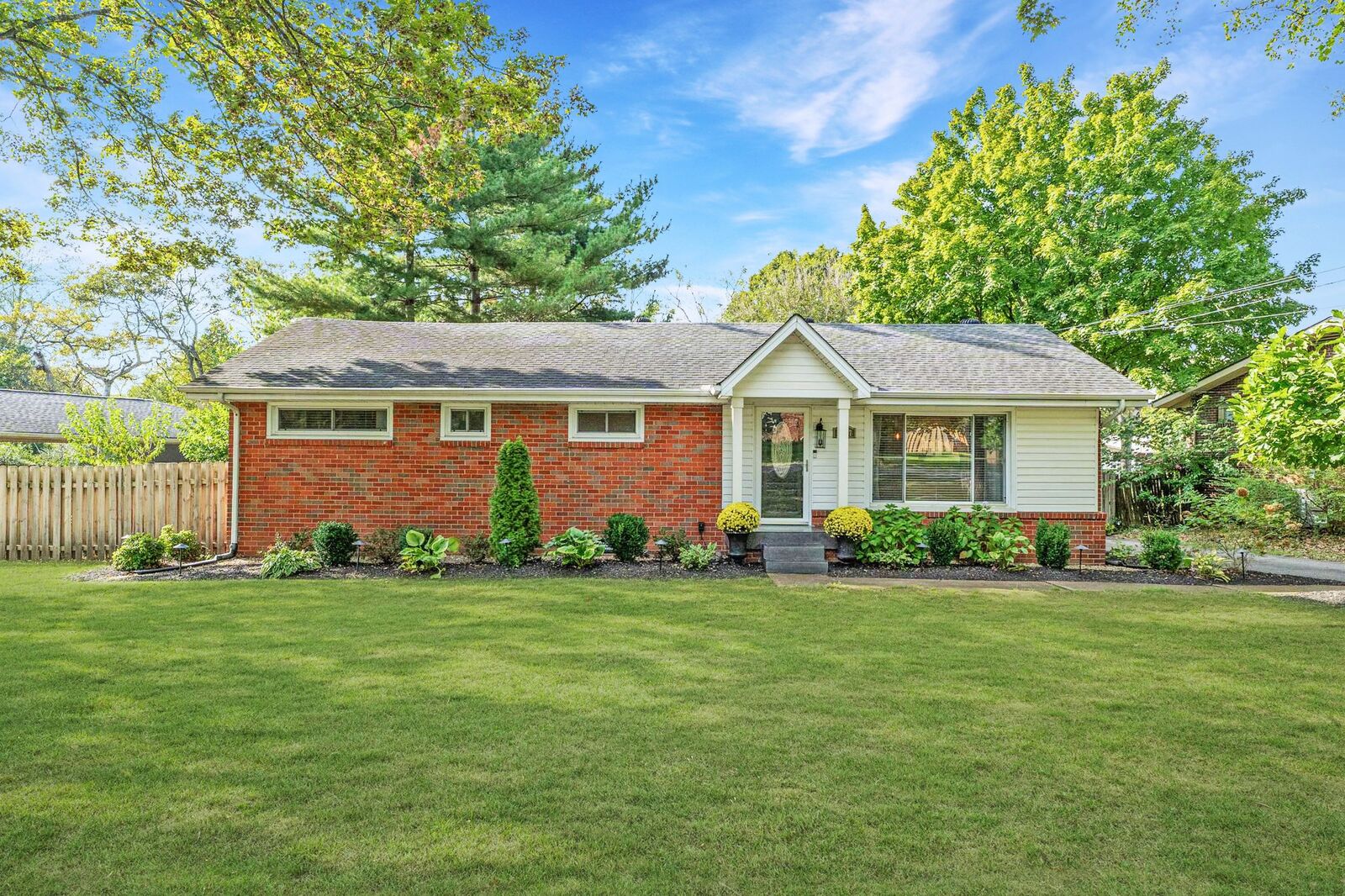 Property Photo:  3017 Windemere Cir  TN 37214 