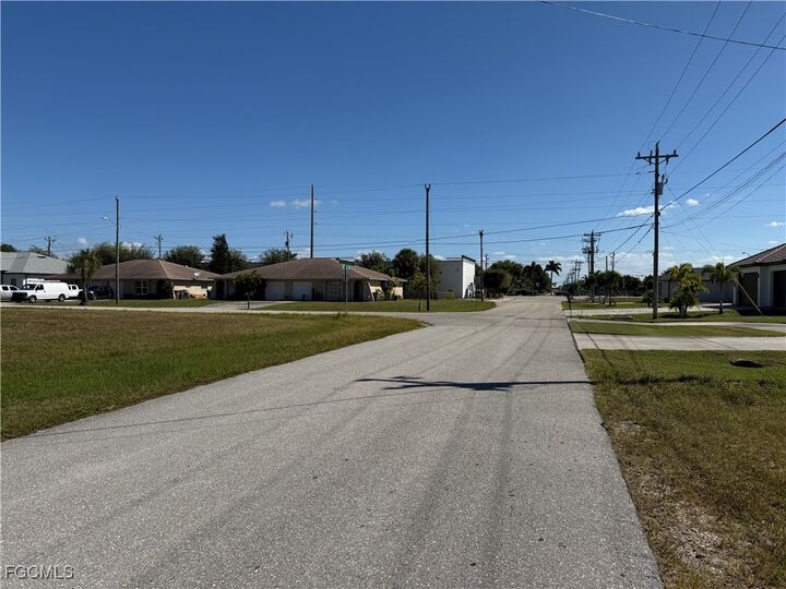 Property Photo:  118 SW 31st Terrace  FL 33914 