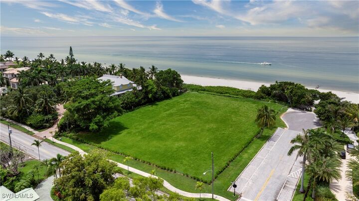 Property Photo:  275 Gulf Shore Boulevard N  FL 34102 