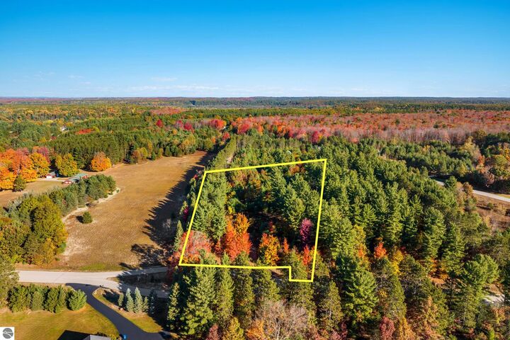 2577 Danbury Road  Kingsley MI 49649 photo