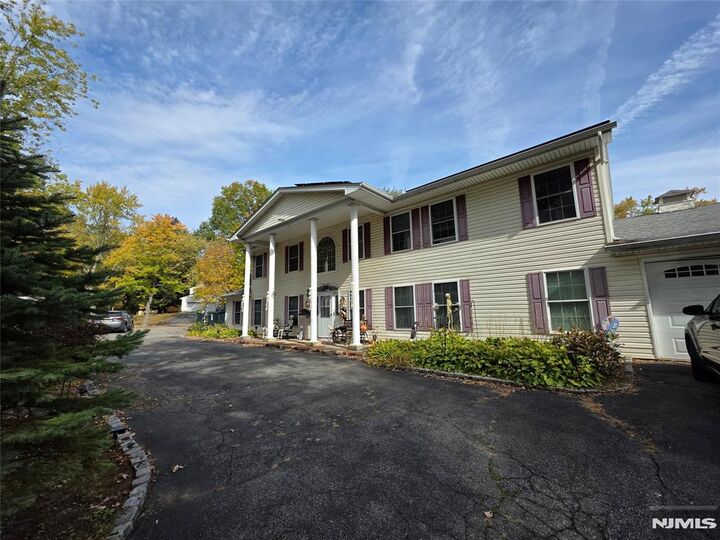 Property Photo:  255 Knoll Road  NJ 07034 