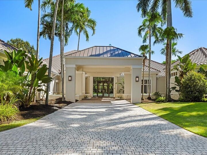 Property Photo:  656 Hickory Rd  FL 34108 