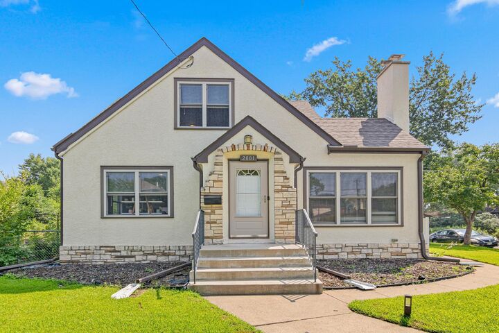 2001 Washington Street NE  Minneapolis MN 55418 photo