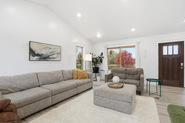 Property Photo: 124 Oak Lane MN 56330