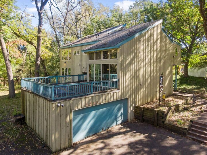 Property Photo: 2215 Willow Lane N MN 55416