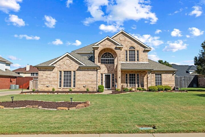 Property Photo: 1209 Forest Green Drive TX 76060