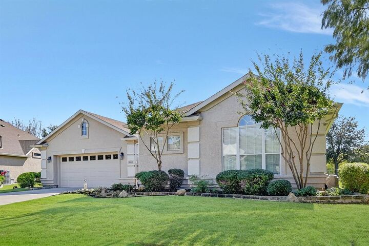 Property Photo: 9813 Callaway Court TX 76207
