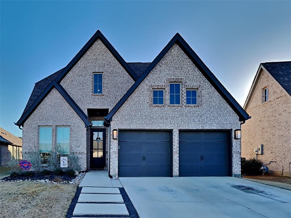 Property Photo: 617 Fielding Street TX 76247