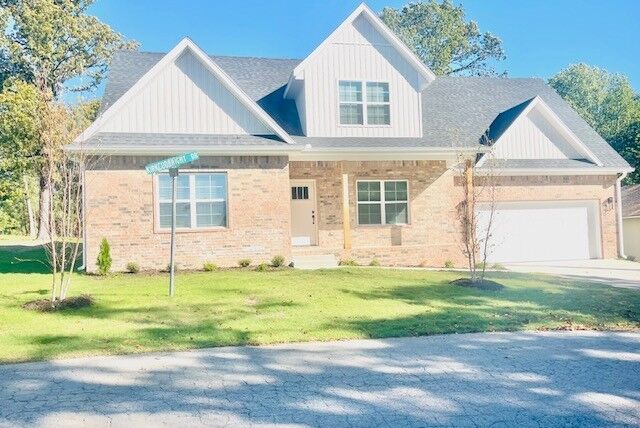 Property Photo:  1 Kirkcudbright Drive  AR 72715 