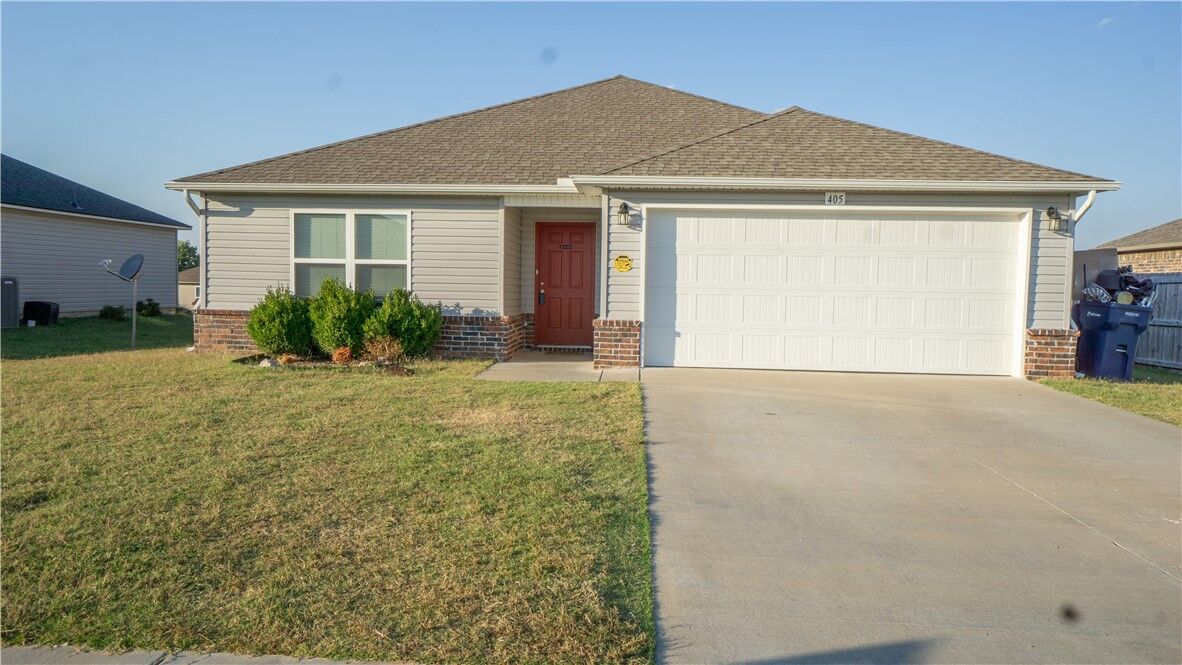 Property Photo: 405 Fitchberg Street AR 72761