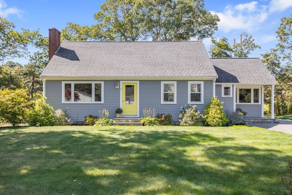 Property Photo:  15 Geraldine Rd  MA 02635 