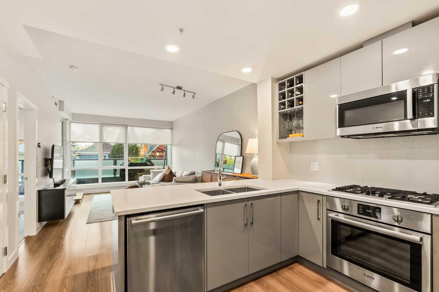 Property Photo:  301 10 Street NW 206  AB T2N 1V5 