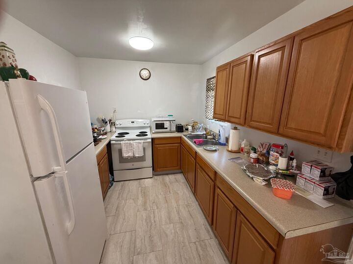 Property Photo: 428 Norris Ave FL 32505