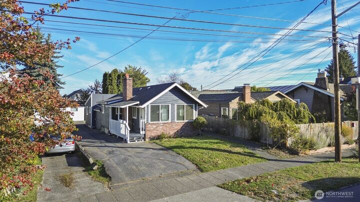 Property Photo: 120 N 80th Street WA 98103