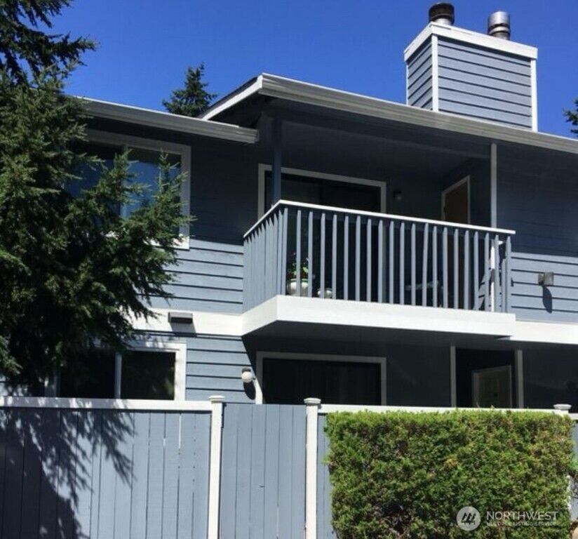 Property Photo: 5618 198th Street SW 202 WA 98036