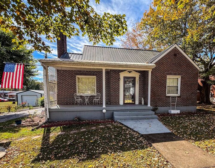 Property Photo:  303 Main Street  KY 42140