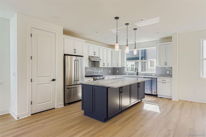 Property Photo:  10990 E Hinsdale Circle  CO 80112 