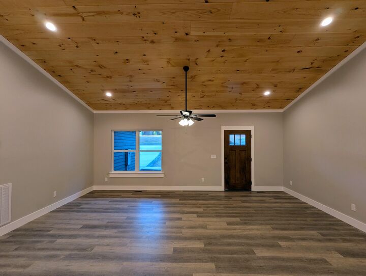 Property Photo:  131 White Water Run Lane  TN 37361 