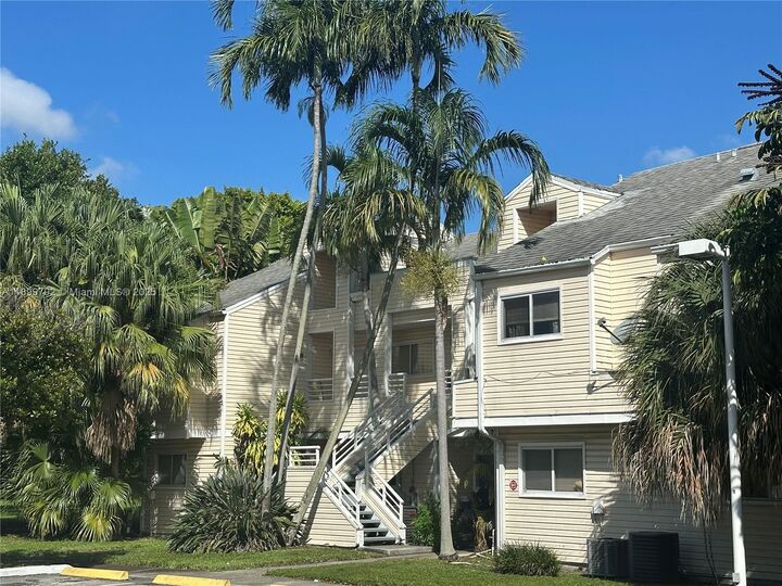 3413 NW 44th St 106  Oakland Park FL 33309 photo