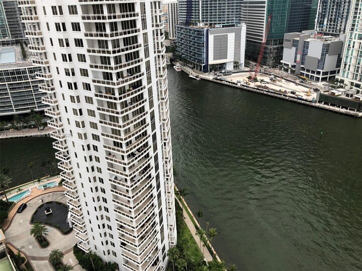 Property Photo:  900 Brickell Key Blvd 2205  FL 33131 