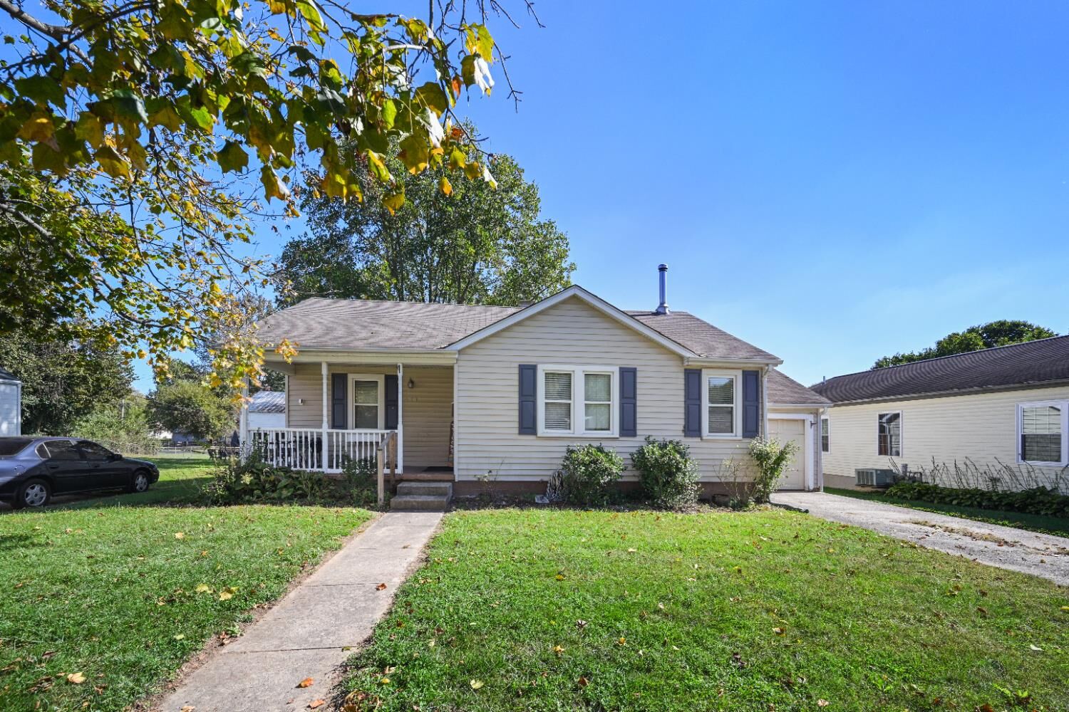 Property Photo:  411 S Walnut Street  IN 47040 
