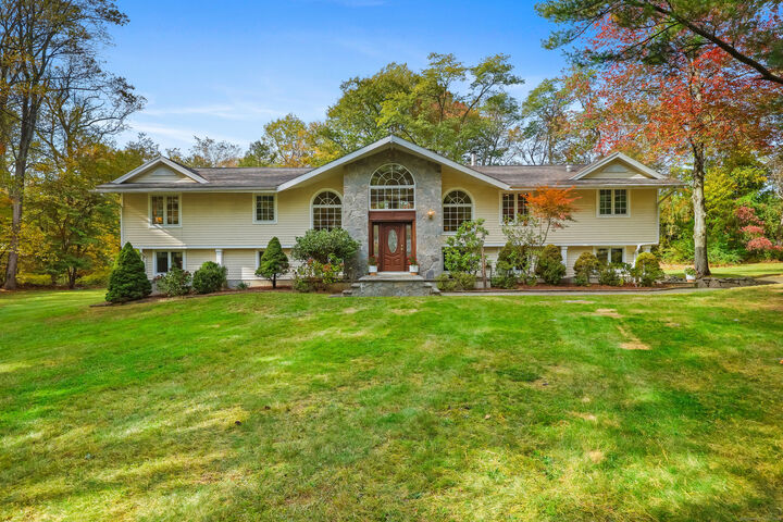 2190 Sturges Highway  Fairfield CT 06880 photo