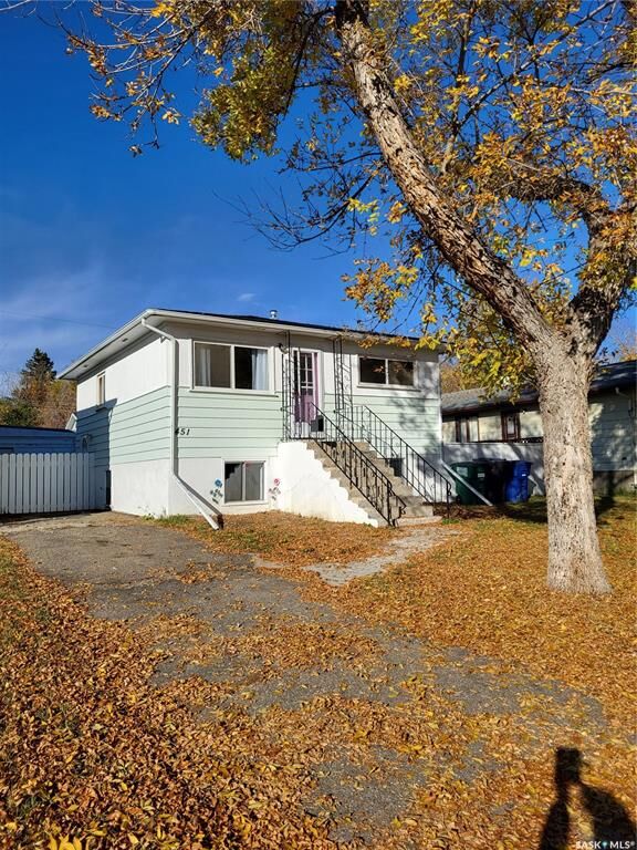Photo de la propriété: 451 S Avenue S SK S7M 3A3