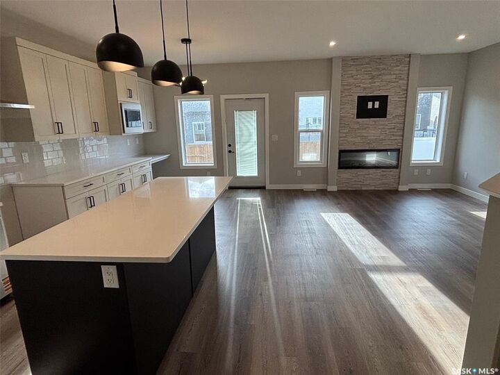 Property Photo:  470 Doran Crescent  SK S7V 1W2