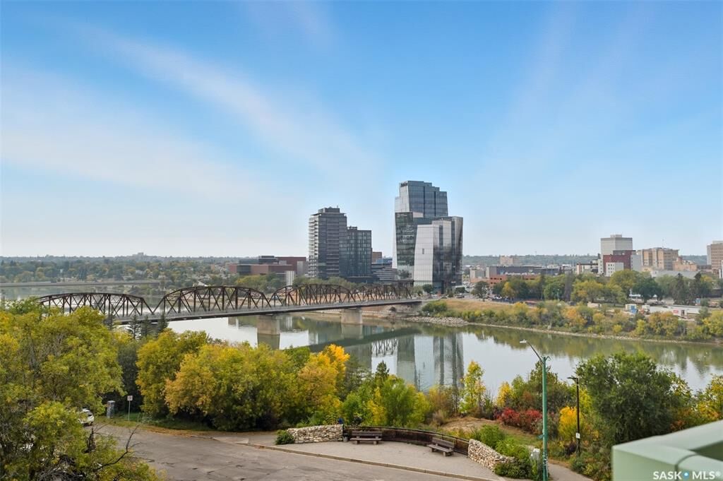 Property Photo: 510 Saskatchewan Crescent E 313 SK S7N 4P9