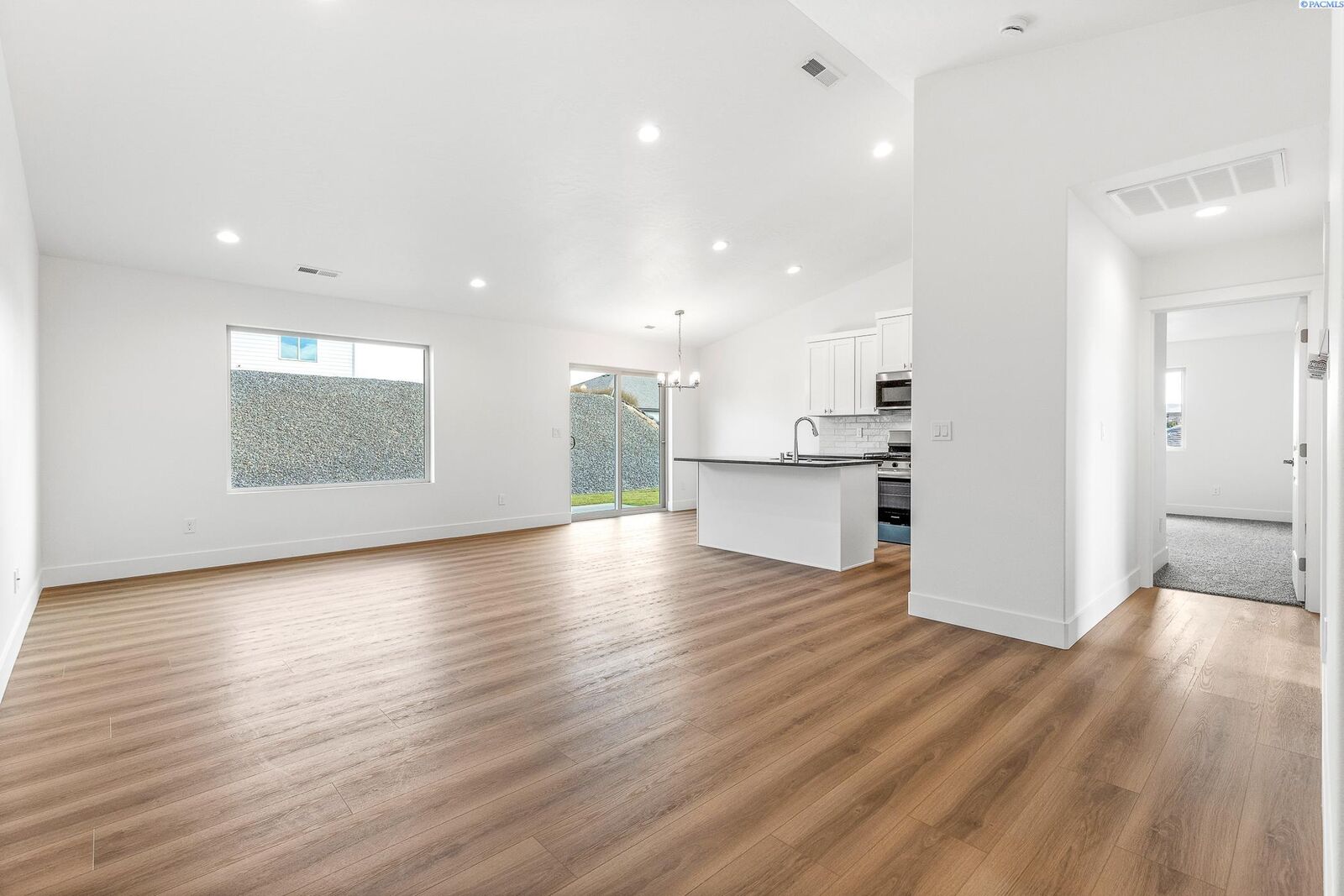 Property Photo: 2857 S Penn St WA 99338