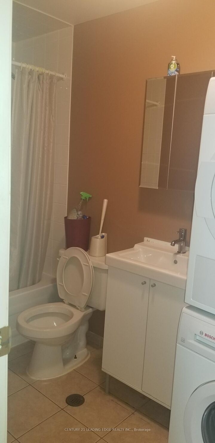 Property Photo: 959 Bloor Street W 02 ON M6H 1L7