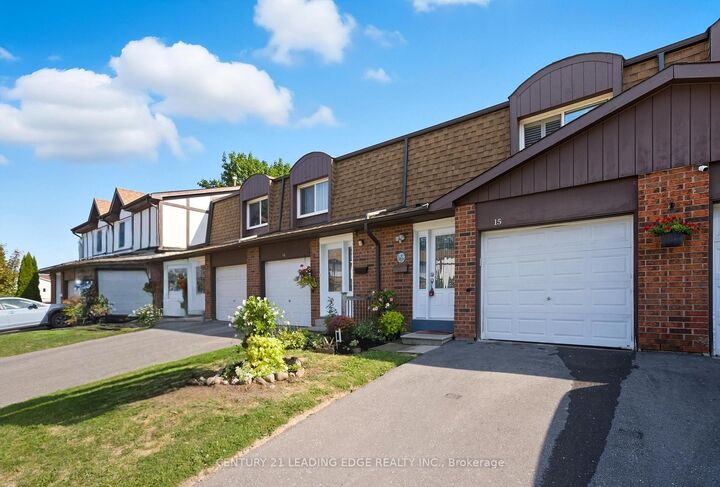 Photo de la propriété:  1980 Rosefield Road 15  ON L1V 3M4