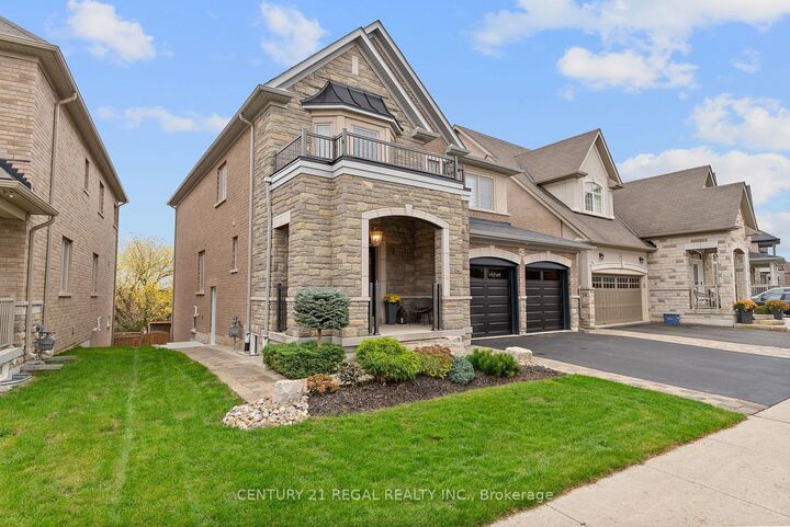 Property Photo:  43 Valleyscape Trail  ON L7C 3Z2 