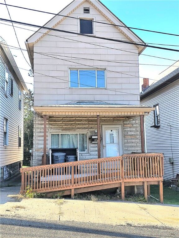 Property Photo: 608 Dawson St PA 15148
