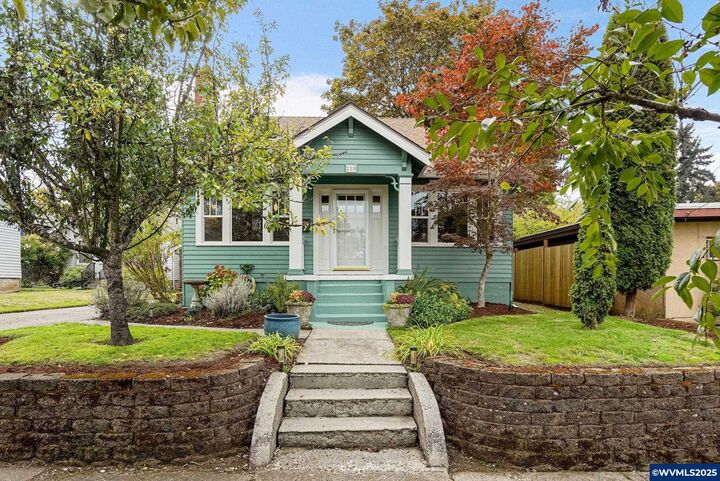 Property Photo: 280 Bush St S OR 97302