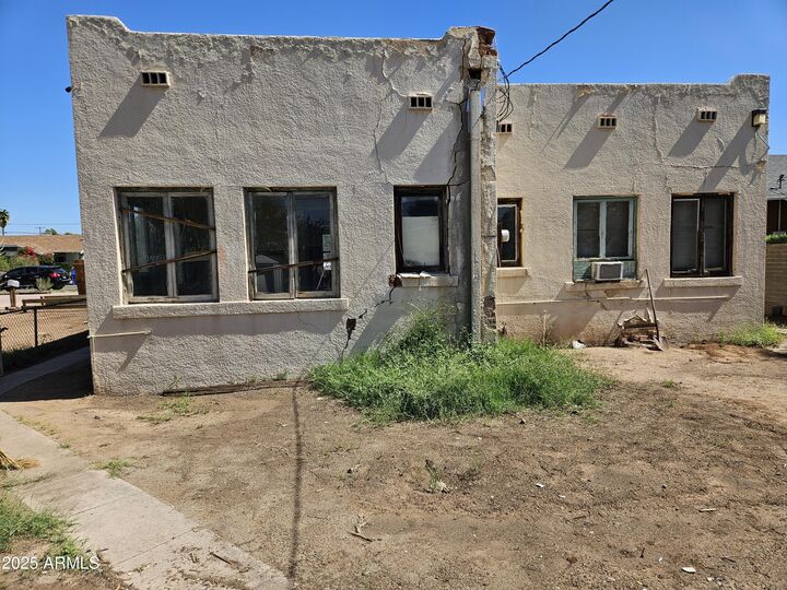 Property Photo:  2030 N 10th Street  AZ 85006
