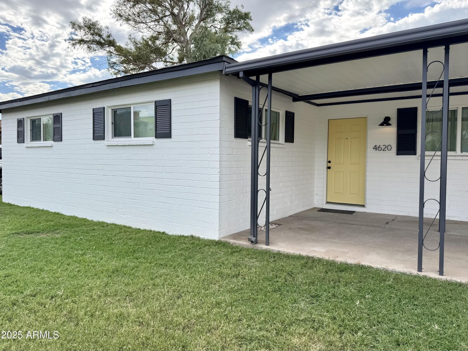 Property Photo: 4620 N 27th Avenue AZ 85017