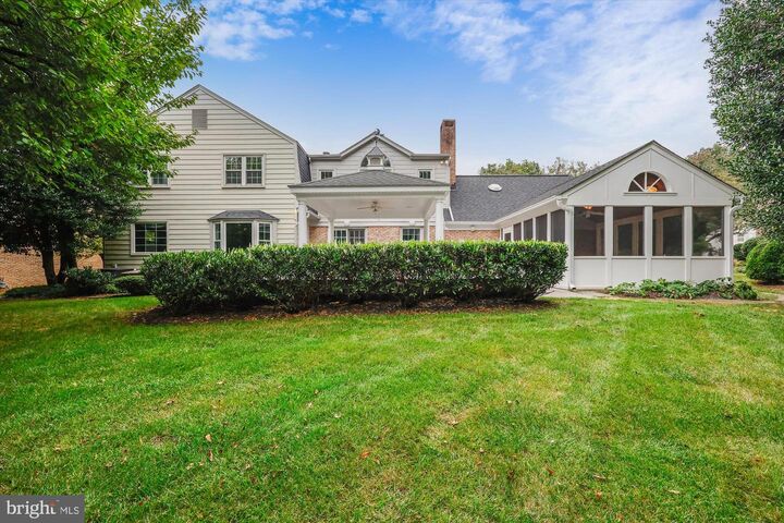 Property Photo:  8112 Buckspark Lane E  MD 20854 